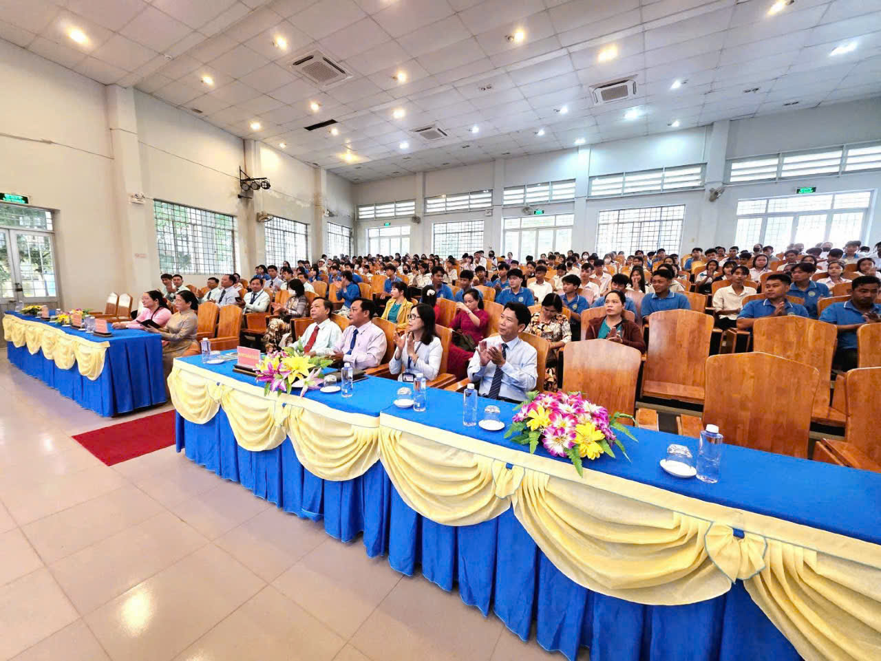 Quang cảnh lễ khai giảng