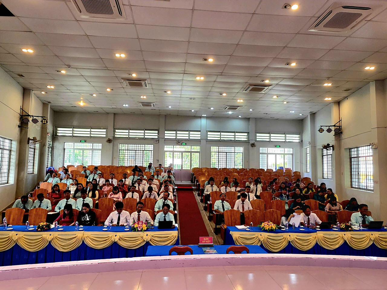 Toàn cảnh Hội nghị viên chức, người lao động năm học 2026 - 2027